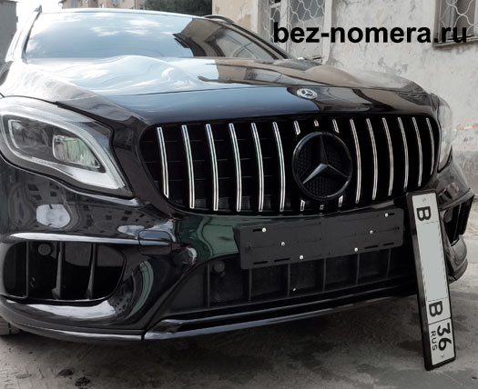Mercedes-Benz AMG со снятым номером - вид спереди